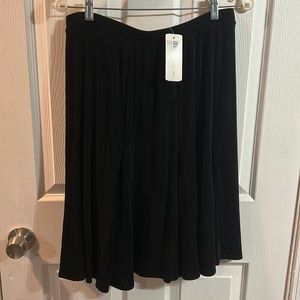 New Chicos skirt-size 3-black